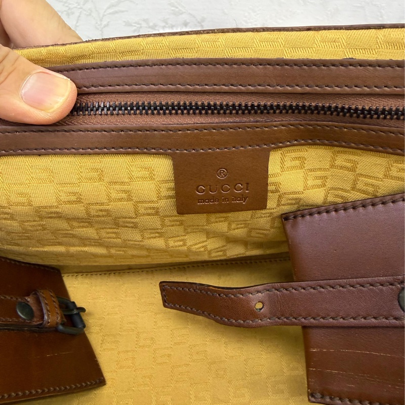 Vintage Gucci leather bag-12