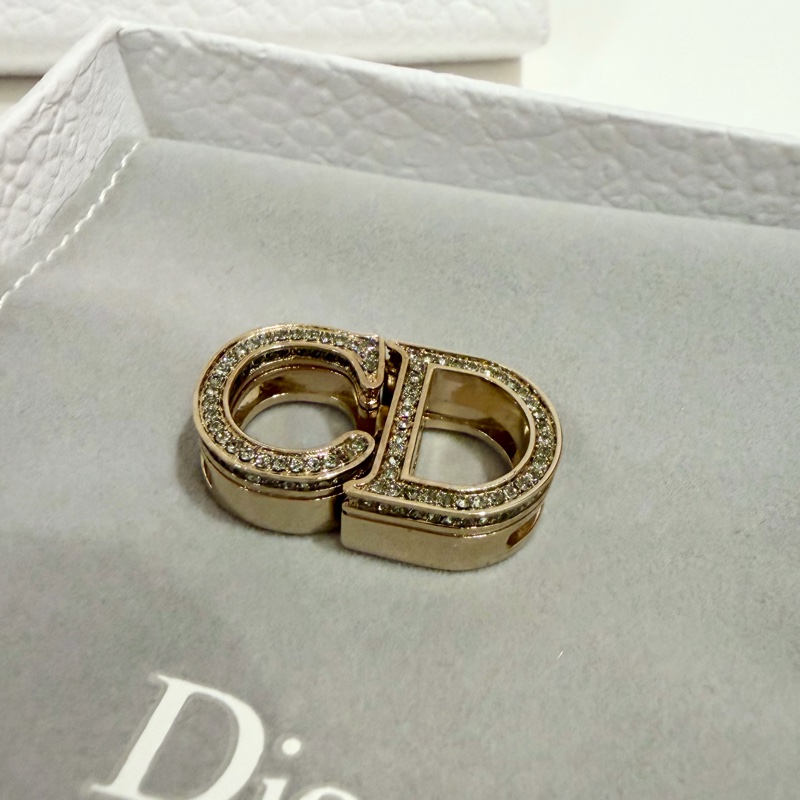 Dior經典皮革手環配件-1