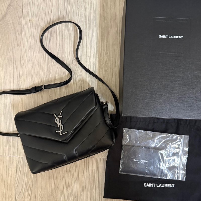 Saint Laurent YSL LOULOU TOY牛皮 Y字縫線厚皮層翻蓋可調式斜背包-0