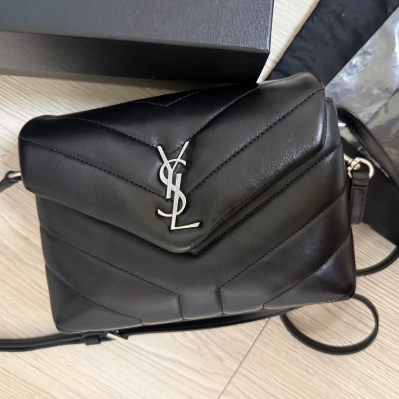 Saint Laurent YSL LOULOU TOY牛皮 Y字縫線厚皮層翻蓋可調式斜背包-7