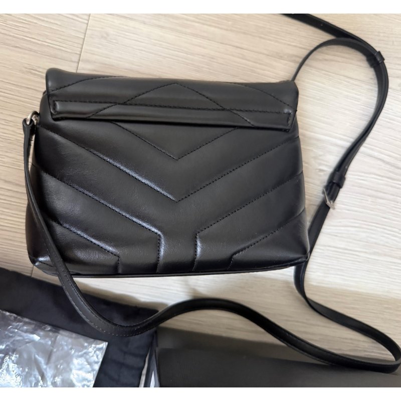 Saint Laurent YSL LOULOU TOY牛皮 Y字縫線厚皮層翻蓋可調式斜背包-9