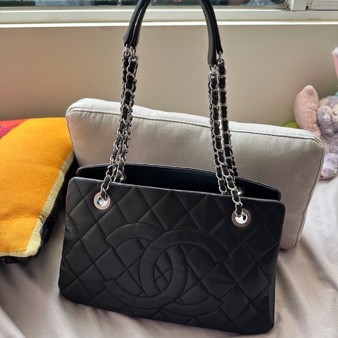🖤【超低價福利品】Chanel 經典荔枝紋大雙C 鏈帶托特包 (附保卡/防塵袋/加送新包) 🖤