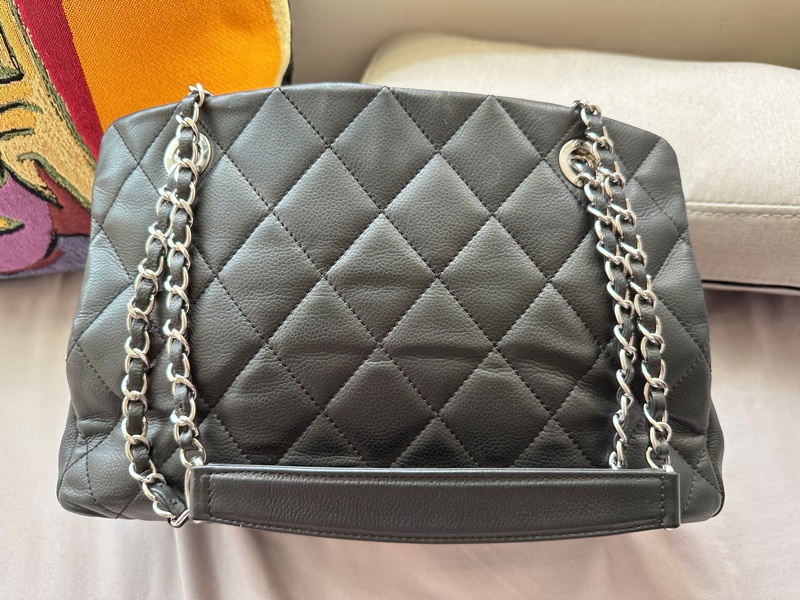 🖤【超低價福利品】Chanel 經典荔枝紋大雙C 鏈帶托特包 (附保卡/防塵袋) 🖤-6