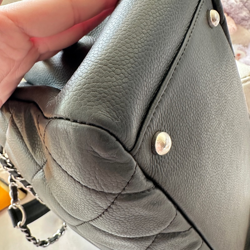 🖤【超低價福利品】Chanel 經典荔枝紋大雙C 鏈帶托特包 (附保卡/防塵袋) 🖤-12