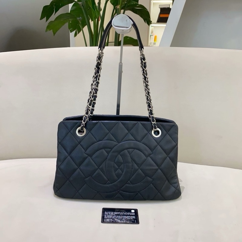 🖤【超低價福利品】Chanel 經典荔枝紋大雙C 鏈帶托特包 (附保卡/防塵袋) 🖤-4
