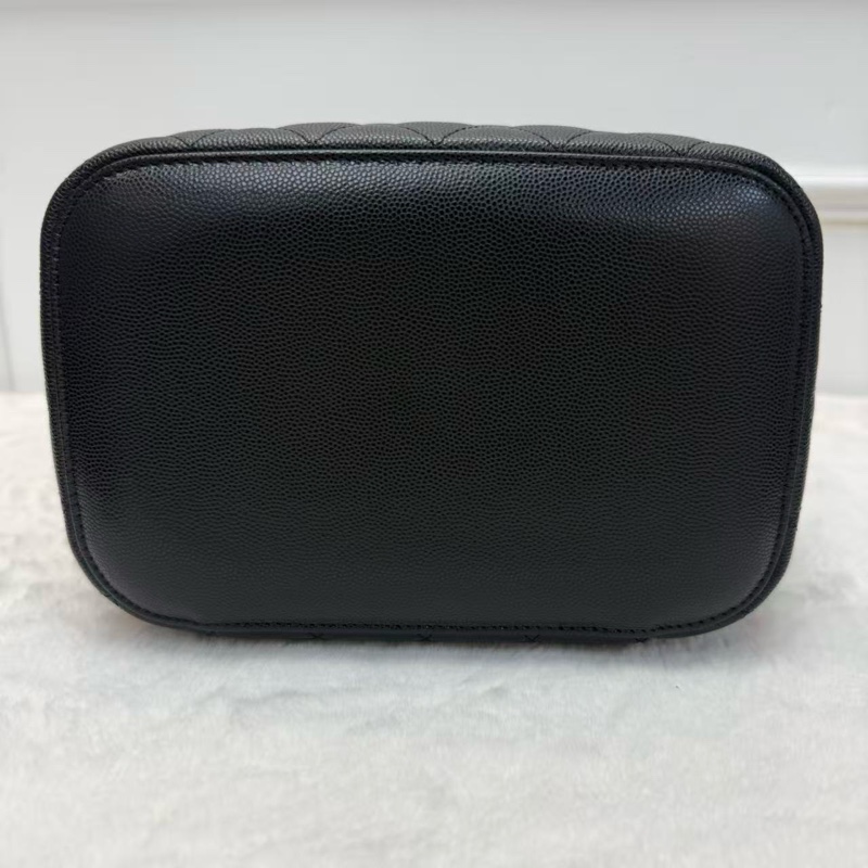 ✨🖤Chanel/香奈兒 化妝盒 黑金 荔枝紋牛皮 內里深紅色 手柄式手提化妝包 經典款時尚手提包 28開帶黑卡🖤-5