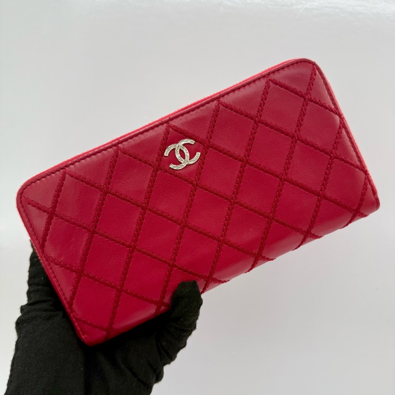 香奈兒 CHANEL Wild Stitch 系列紅色拉鍊長夾 NO.19-0