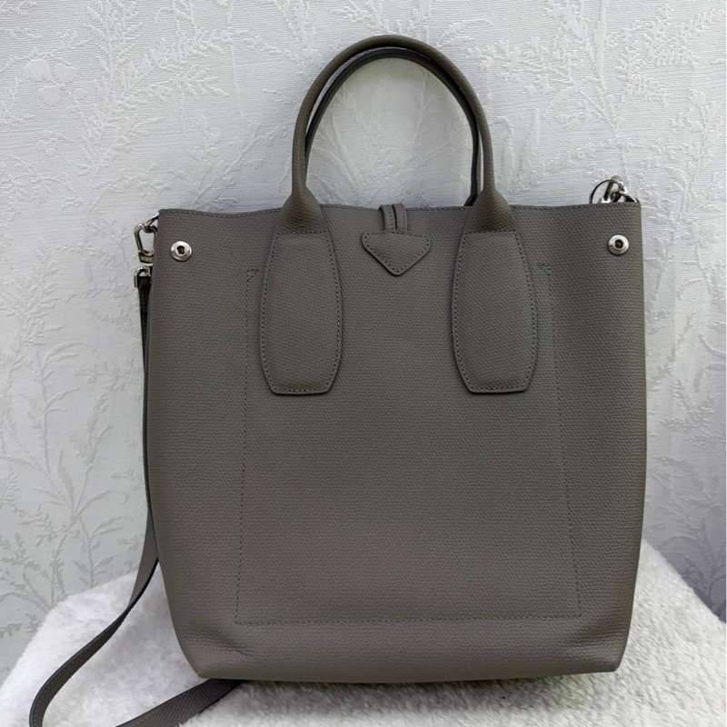 這款手袋是Longchamp 的Le Roseau 系列-1