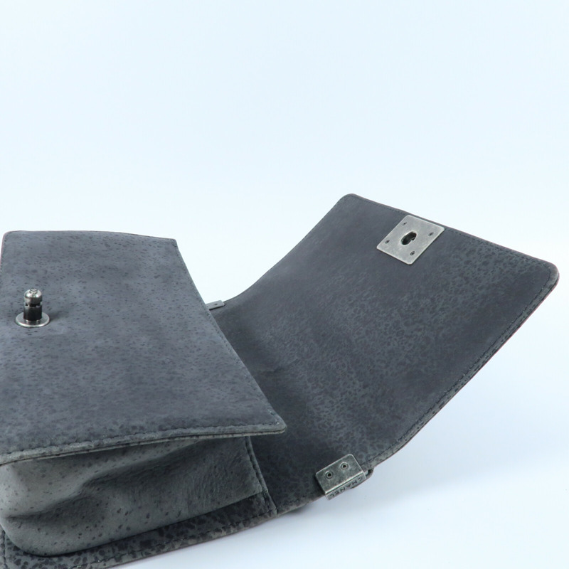 CHANEL Textured Suede Boy 25鏈帶肩背袋-9