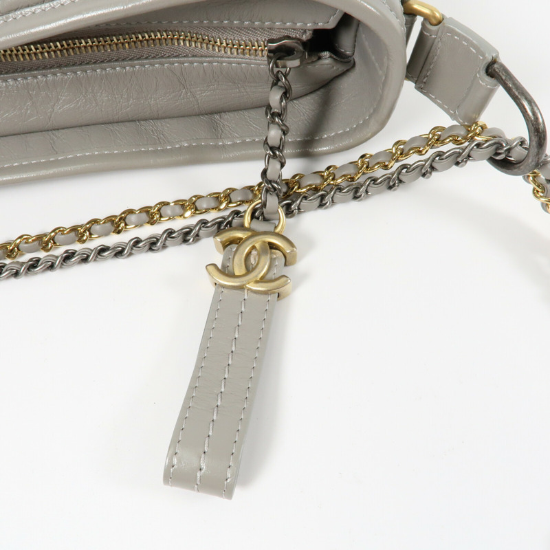 CHANEL 牛皮皮革Gabrielle Medium鏈帶肩背袋-10
