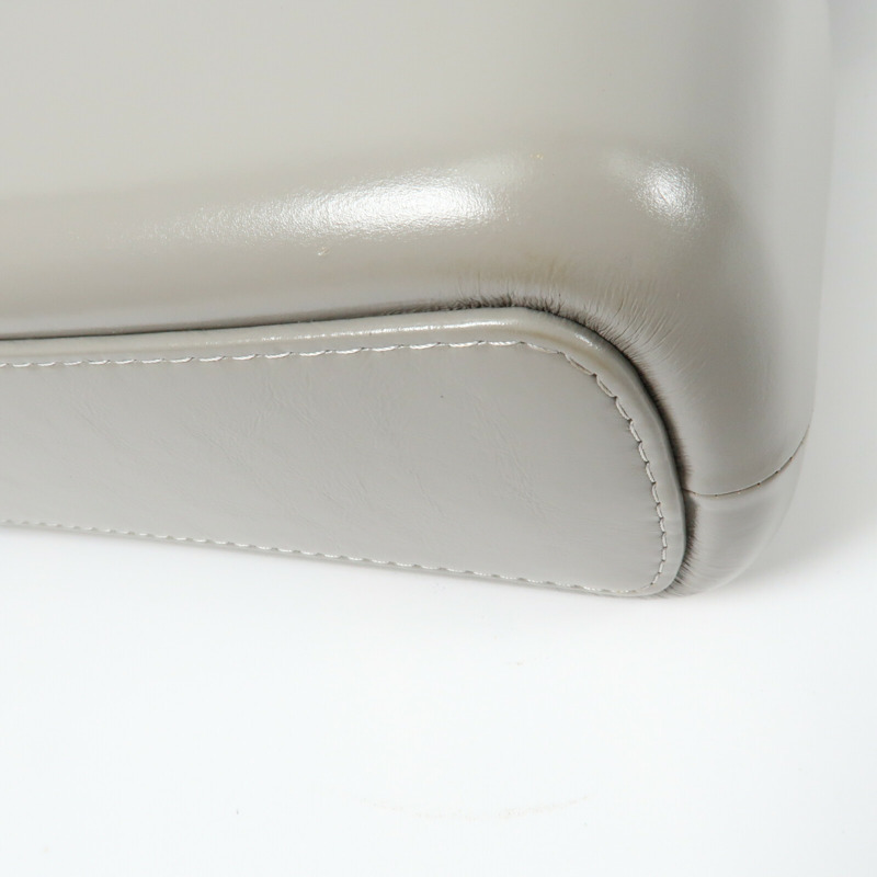 CHANEL 牛皮皮革Gabrielle Medium鏈帶肩背袋-15