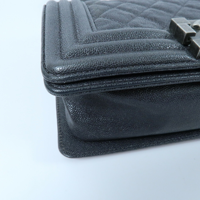 CHANEL 牛皮皮革Boy 20鏈帶肩背袋-12