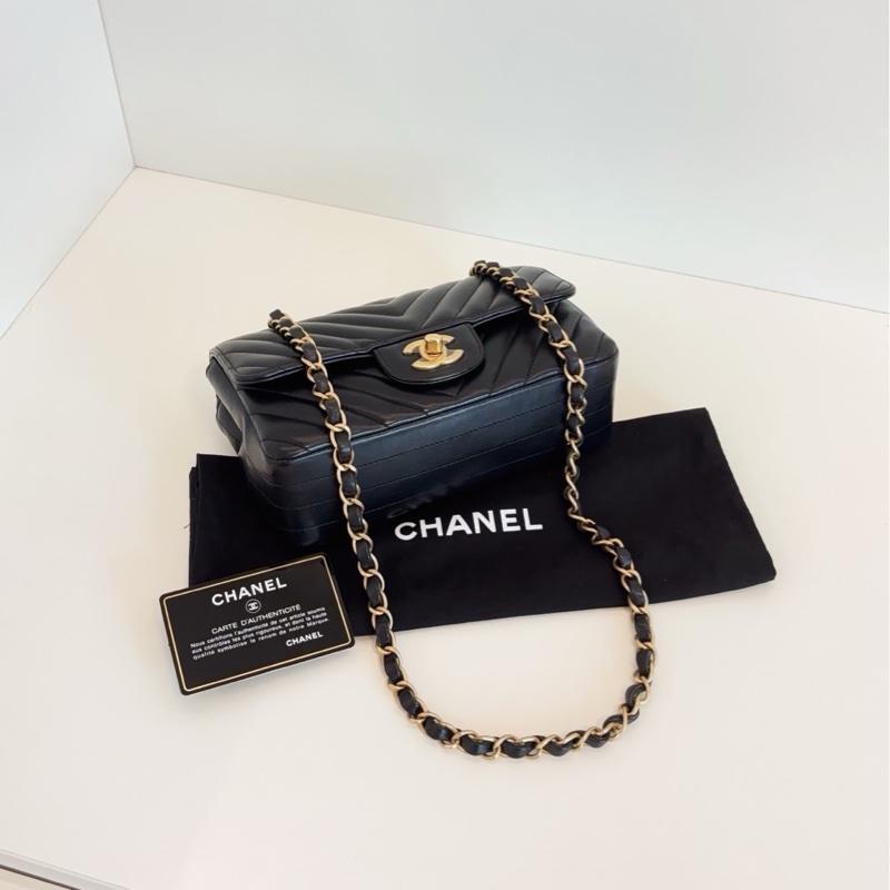 ✨Chanel 黑金V紋大mini 99新帶膜 有保卡🖤-7