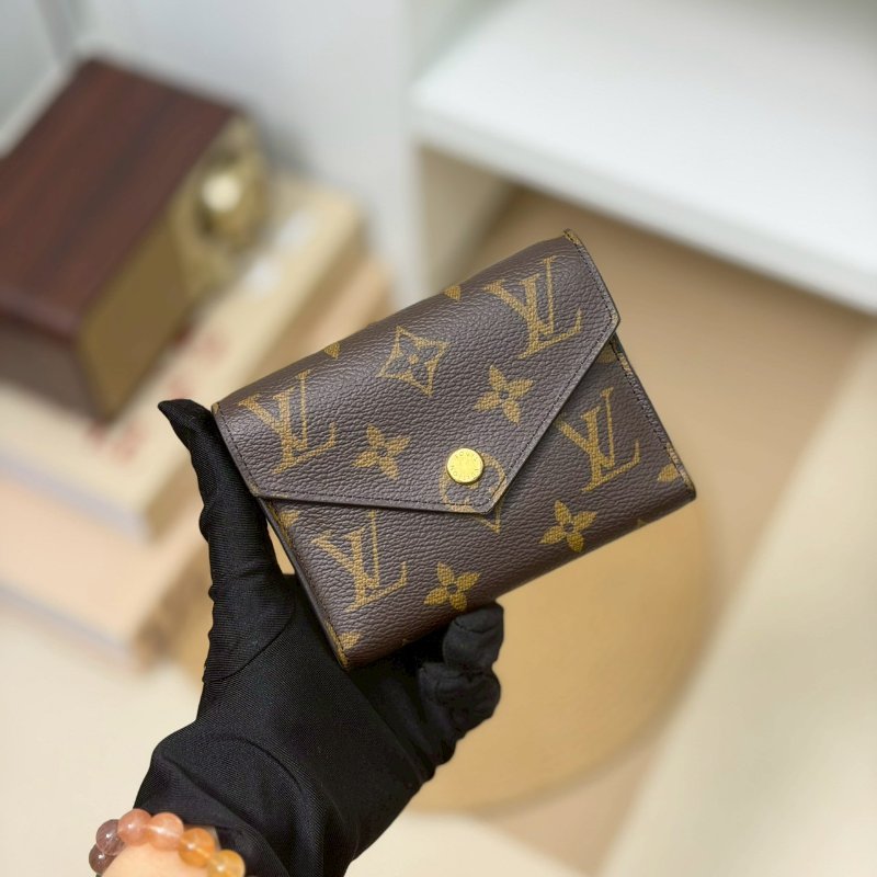 🏷LV 路易威登.Victorine 豆豆三折短夾 M62360 芯片款-0