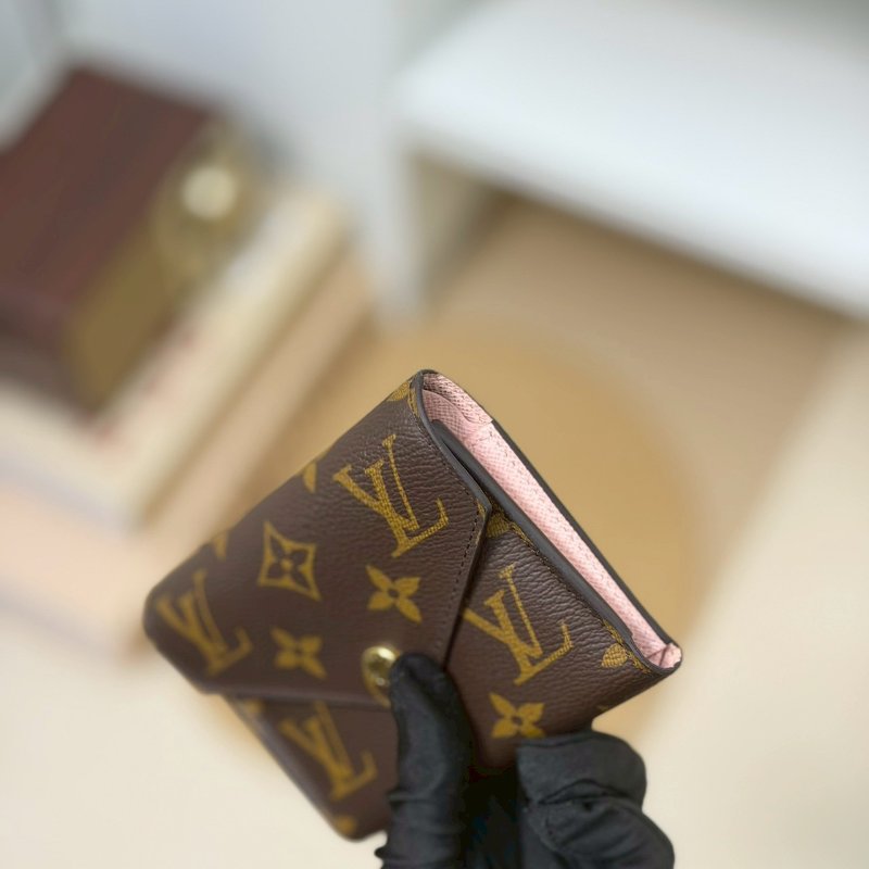 🏷LV 路易威登.Victorine 豆豆三折短夾 M62360 芯片款-9
