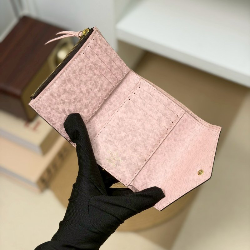 🏷LV 路易威登.Victorine 豆豆三折短夾 M62360 芯片款-16
