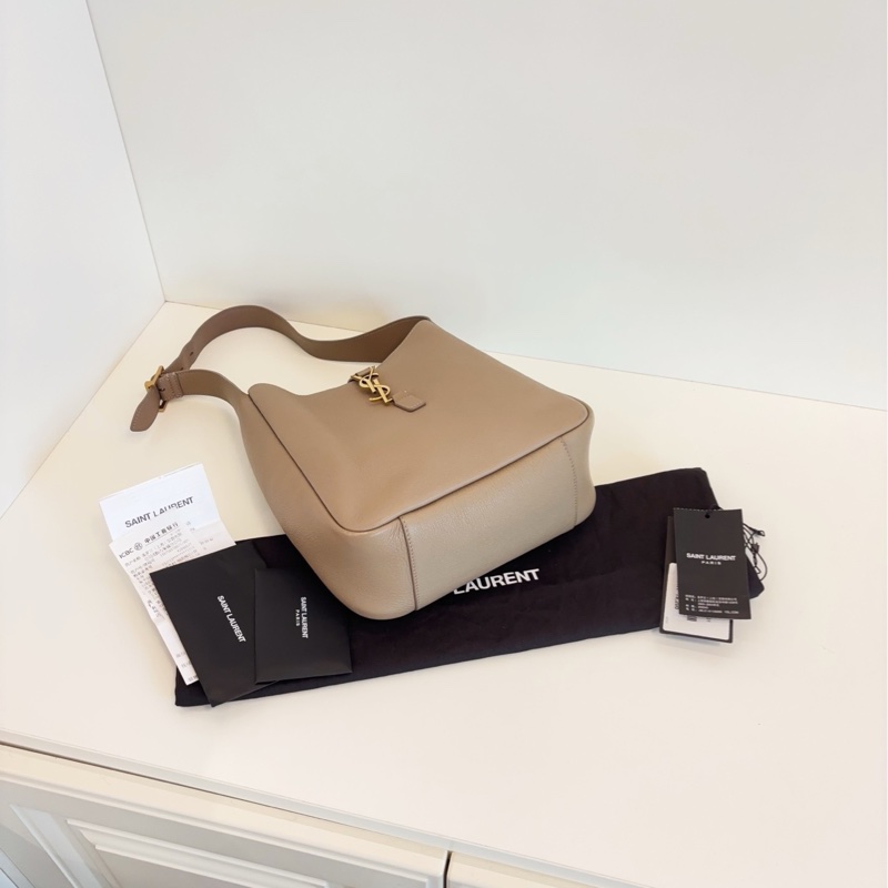 ✨Saint Laurent hobo 水桶包小號 奶茶色 🧋-7