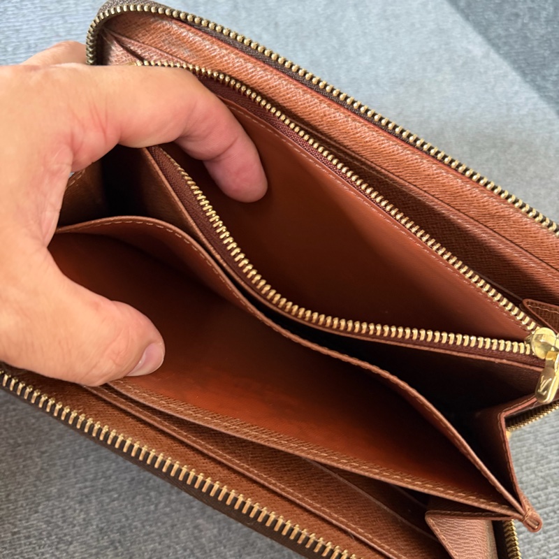 Lv老花拉鍊長夾 (M60017)-6