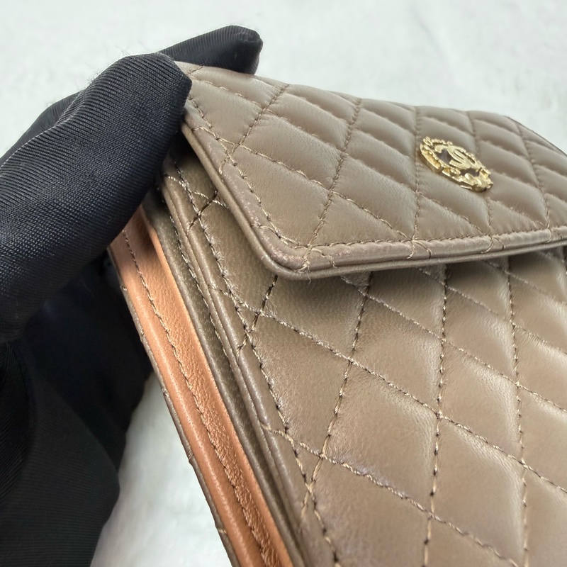 CHANEL香奈兒卡包 方形半口蓋錢包 駝色金扣 菱格紋羊皮零錢包-11