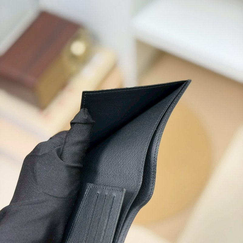 🏷LV 路易威登.Multiple 黑老花短夾 M61695-14