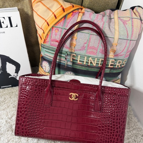 全新Chanel香奈兒鱷魚紋手提包cerf tote 紅色