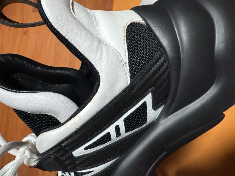 Lv Archlight小牛皮拱橋鞋 低幫運動老爹鞋 女款黑白 39碼-6