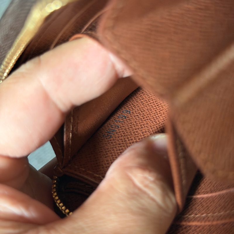 Lv經典老花零錢包(M60067)-7