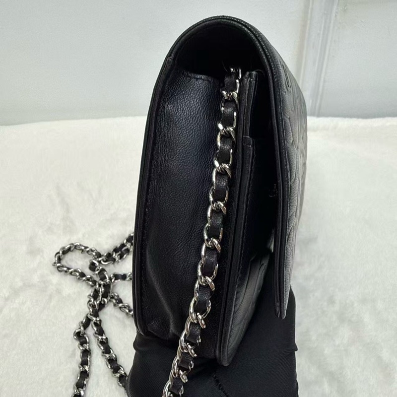 Chanel香奈兒Woc發財包 黑銀 山茶花壓紋 緞面山羊皮 經典熱門爆款鏈條斜挎單肩包 16開帶黑卡-3