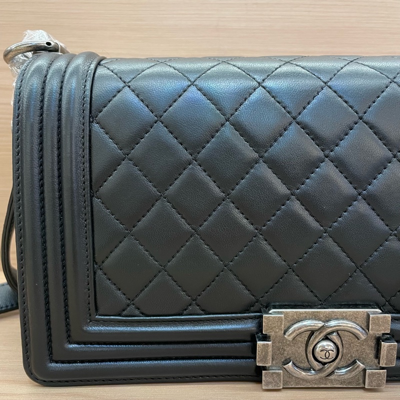 NO:D11 Chanel香奈儿黑银牛皮Leboy中號 2013年 17開 單肩斜挎鏈條包 有塵袋 無卡無盒子 尺寸底長25*高18*寬8*-5