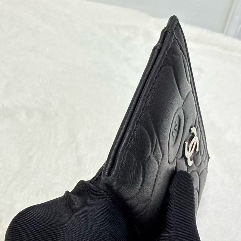 Chanel香奈兒卡包 山茶花系列錢包 單片橫版 黑銀羊皮 橫版 山茶花壓紋C Logo零錢包 男女同款-3