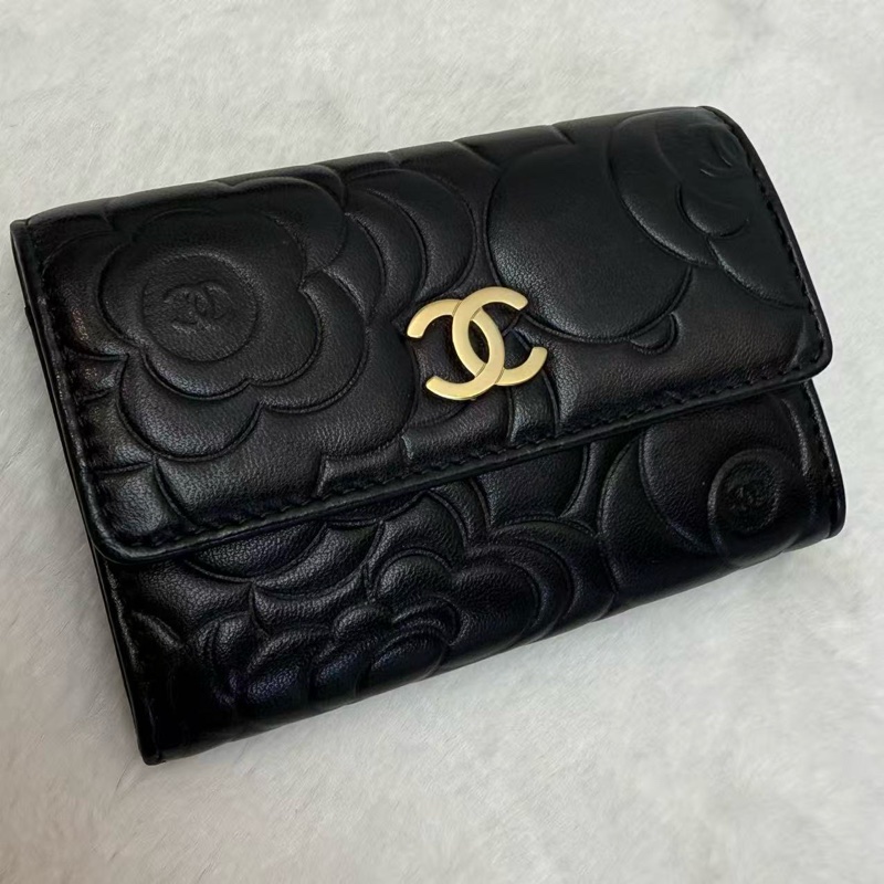 Chanel香奈兒卡包 山茶花系列錢包 黑金羊皮 橫版 山茶花壓紋C Logo零錢包 男女同款手拿包 16開-7
