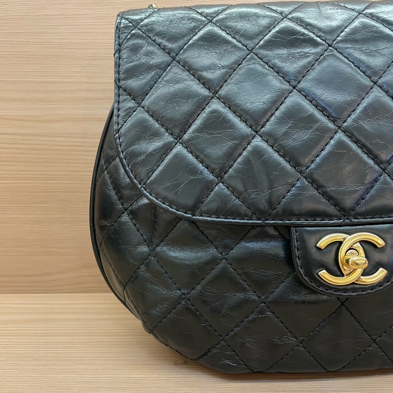 NO:D5 CHANEL香奈儿 黑色油蜡皮菱格纹 斜挎南瓜包 2015年 20開 有塵袋 無卡無盒子 尺寸32*23-4