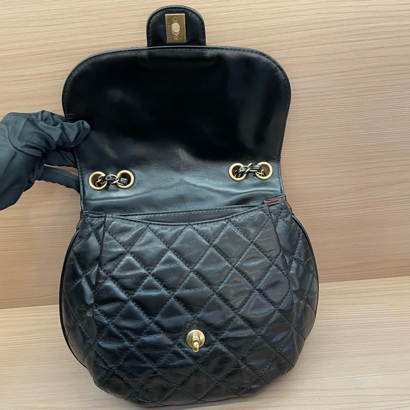 NO:D5 CHANEL香奈儿 黑色油蜡皮菱格纹 斜挎南瓜包 2015年 20開 有塵袋 無卡無盒子 尺寸32*23-9