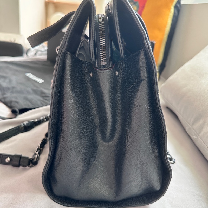 Chanel On The Road 黑色大托特包|防刮洗水小牛皮 (附保卡、塵袋、盒子,加送新包)-10