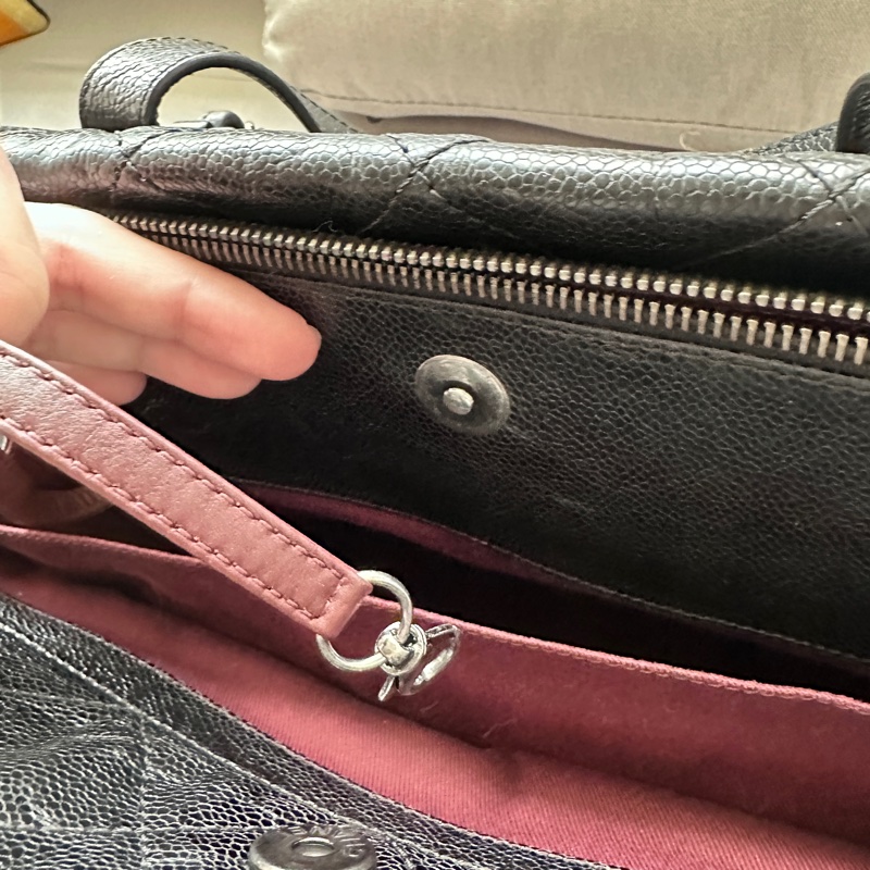 Chanel On The Road 黑色大托特包|防刮洗水小牛皮 (附保卡、塵袋、盒子,加送新包)-13