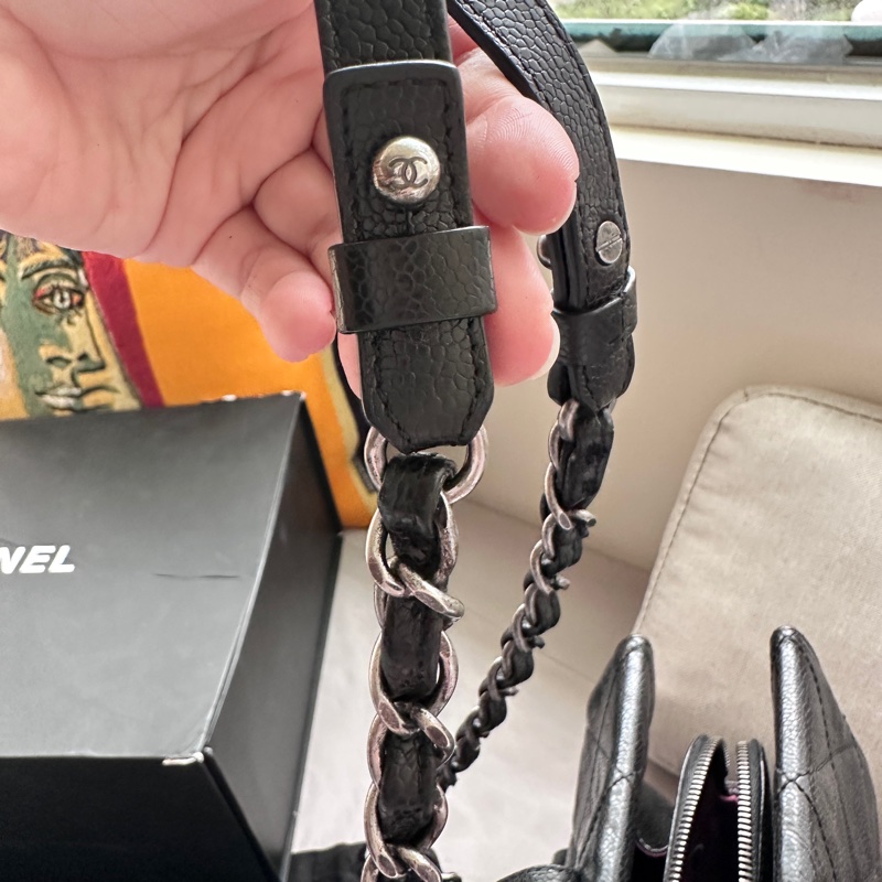 Chanel On The Road 黑色大托特包|防刮洗水小牛皮 (附保卡、塵袋、盒子,加送新包)-20
