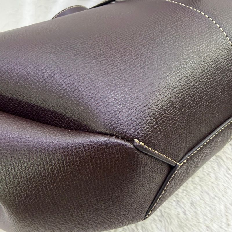 款手袋是來自法國品牌Polène 的Cyme Mini Textured-3