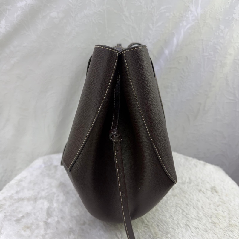 款手袋是來自法國品牌Polène 的Cyme Mini Textured-5