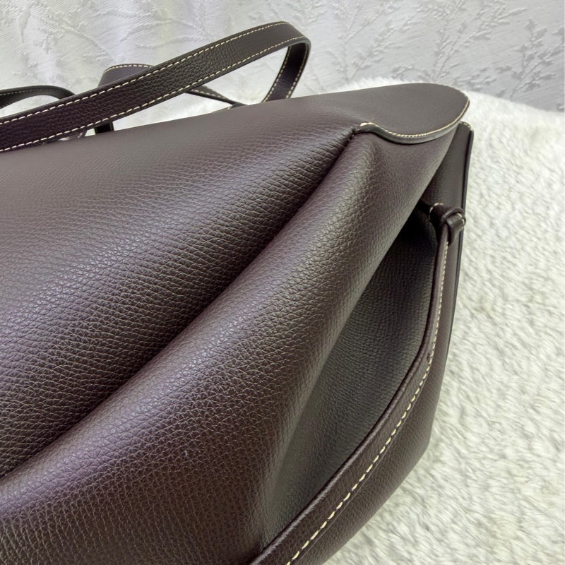 款手袋是來自法國品牌Polène 的Cyme Mini Textured-6