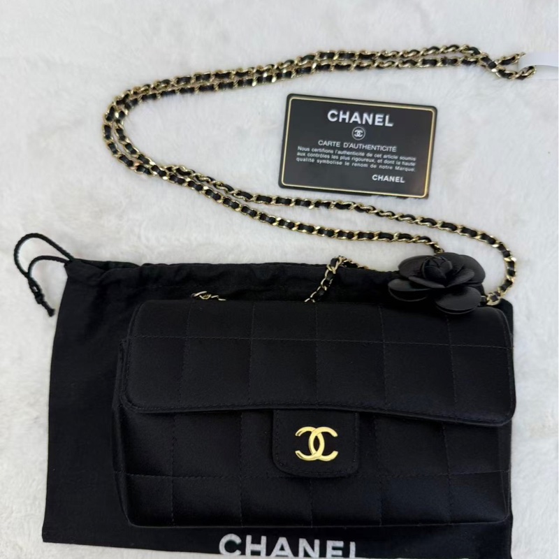 Chanel 香奈兒 冰格MiniCF綢緞配山茶花手機包「罕有精品」-0