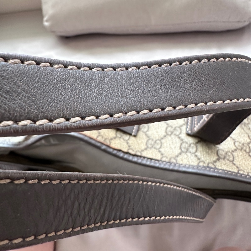 【福利包】Gucci 經典 GG Supreme 托特包|只要 $4,500,隨便背都不心疼!(加送新包)-11