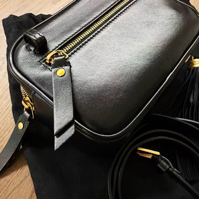 無刮傷 無任何磨損YSL 黑金 流蘇 山形紋 相機包 腰包 斜背包 兩用包-7