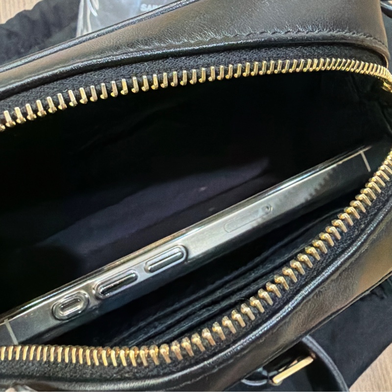 無刮傷 無任何磨損YSL 黑金 流蘇 山形紋 相機包 腰包 斜背包 兩用包-19