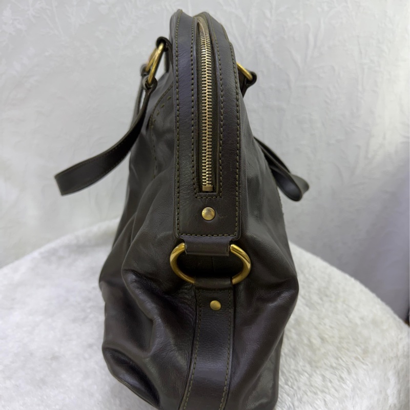 這款手袋是Yves Saint Laurent 的經典Muse 包款。-2