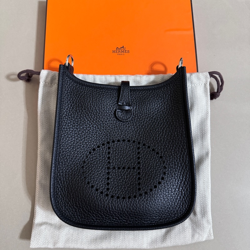Hermes Evelyne16 mini 黑色銀扣。黑銀W刻-0