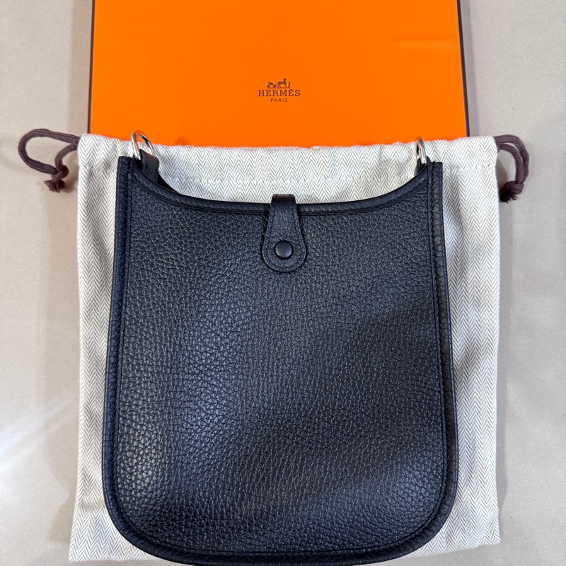 Hermes Evelyne16 mini 黑色銀扣。黑銀W刻-1