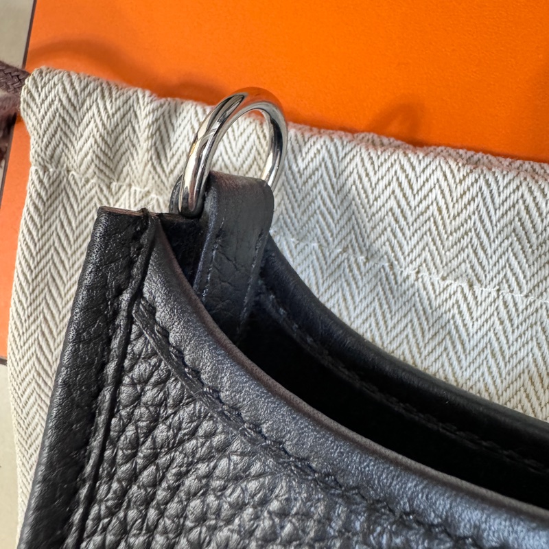 Hermes Evelyne16 mini 黑色銀扣。黑銀W刻-4