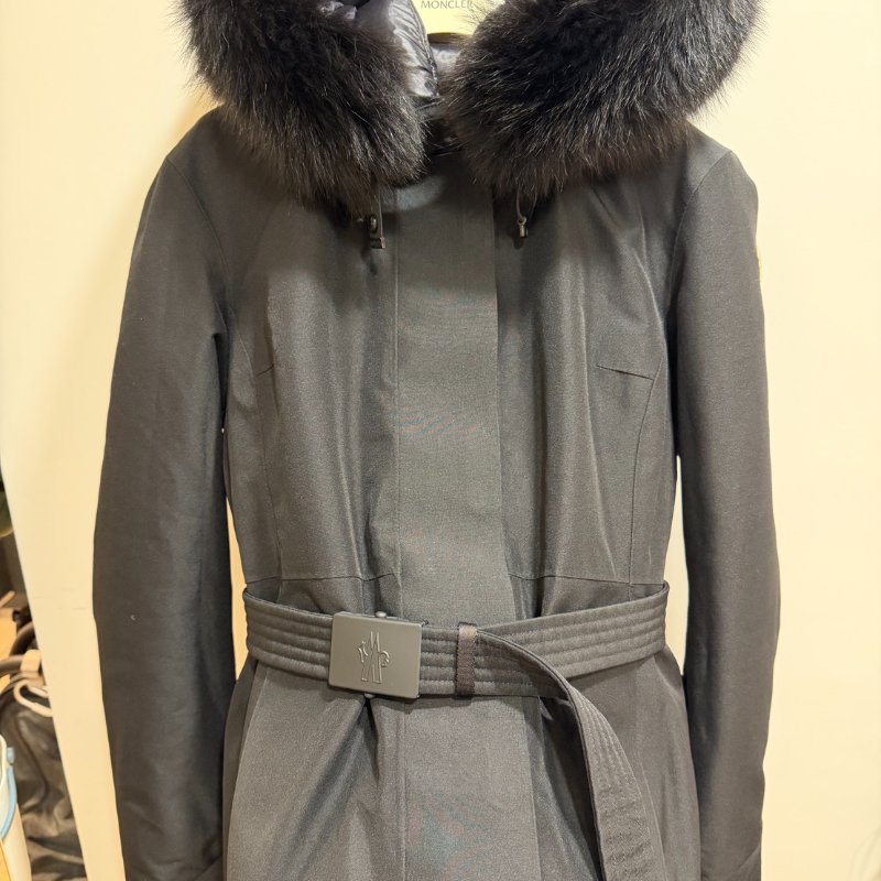 Moncler Grenoble Laplance 黑色羽絨滑雪夾克,採用GORE-TEX 防水防風面料2碼 98新配件塵袋衣架(細節私訊-0