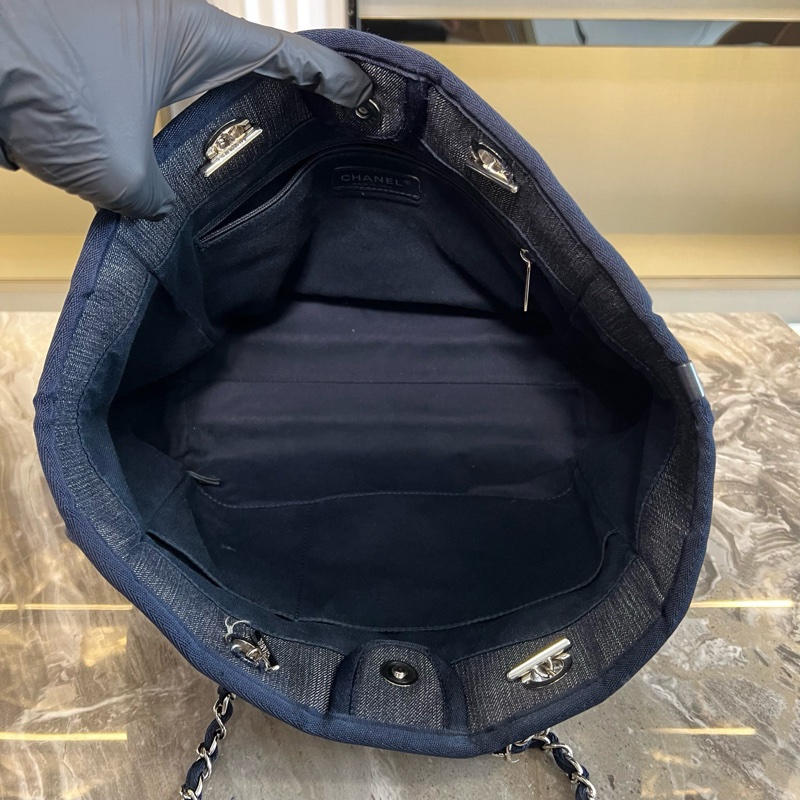 CHANEL 香奈兒 丹寧牛仔 沙灘包 20開 附件年份卡 防塵袋 邊角磨損-5