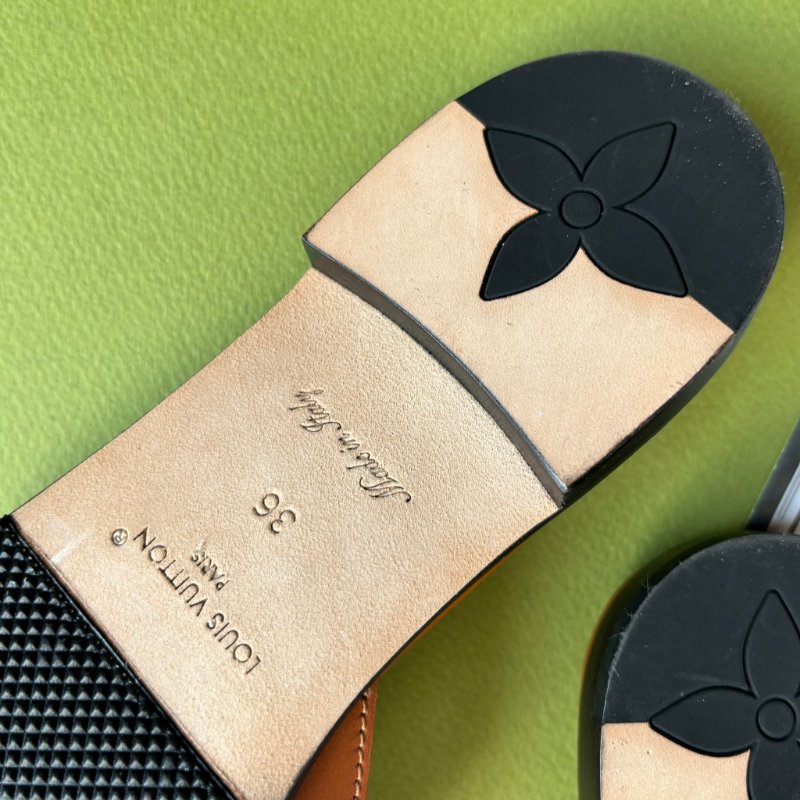 36號 ::Louis Vuitton::1ABP21 LV Isola Circle字母 平底涼鞋 琥珀色 焦糖色 棕色-16